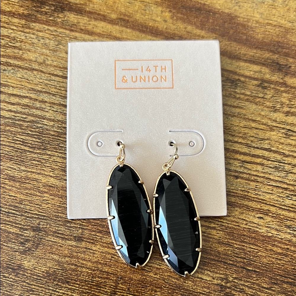 14th & Union Black Earrings